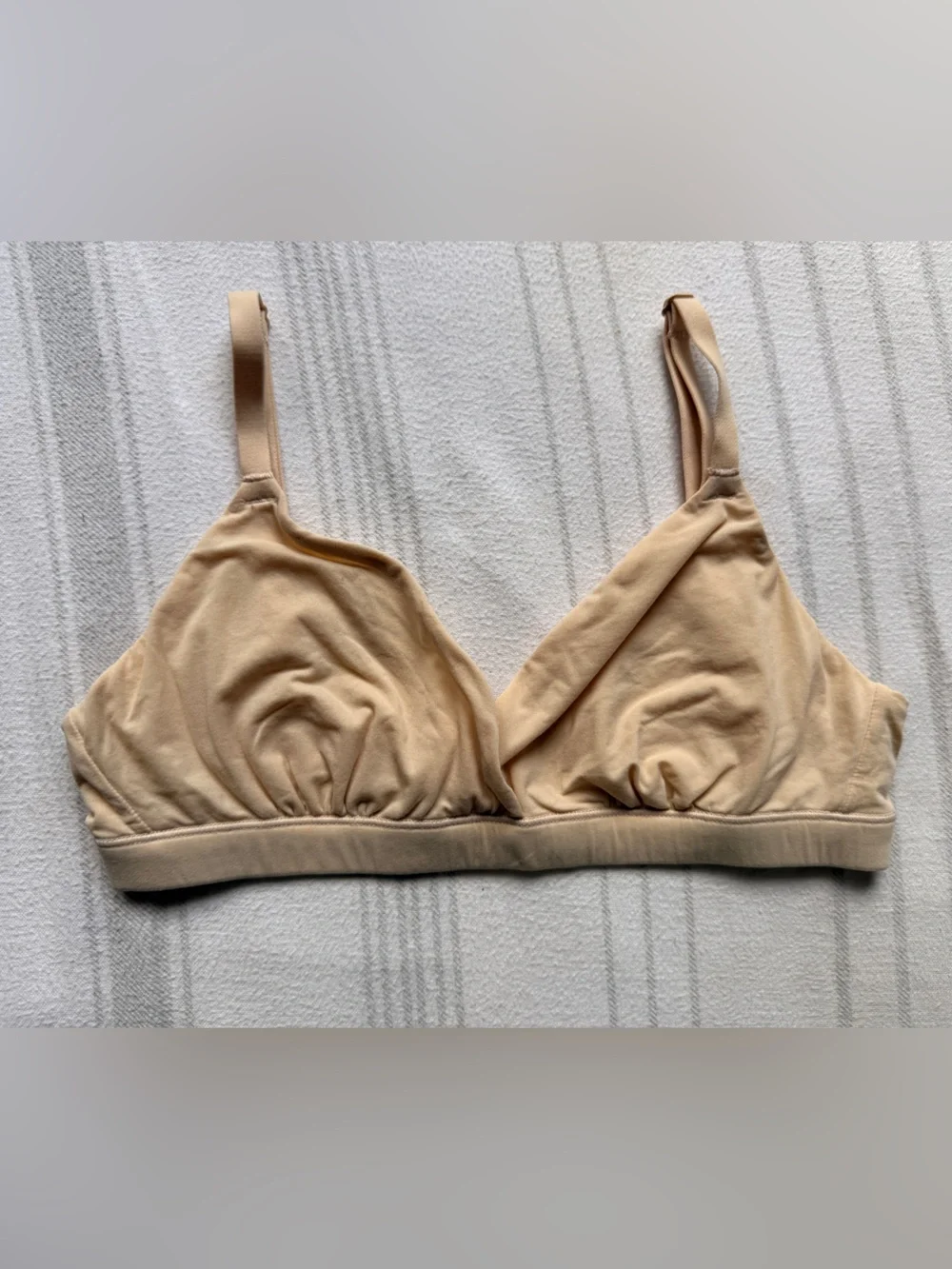 Skims Crossover Bralette - Picture 2 of 5
